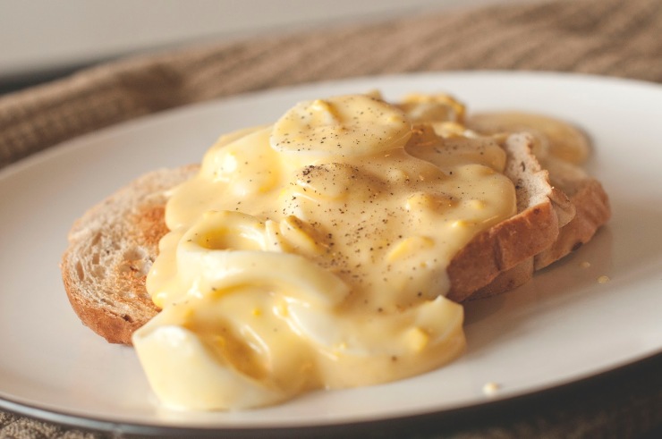 Creamed-Eggs-on-toast